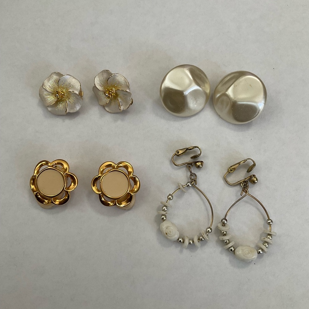 FOUR PAIRS OF VINTAGE CLIP ON EARRINGS